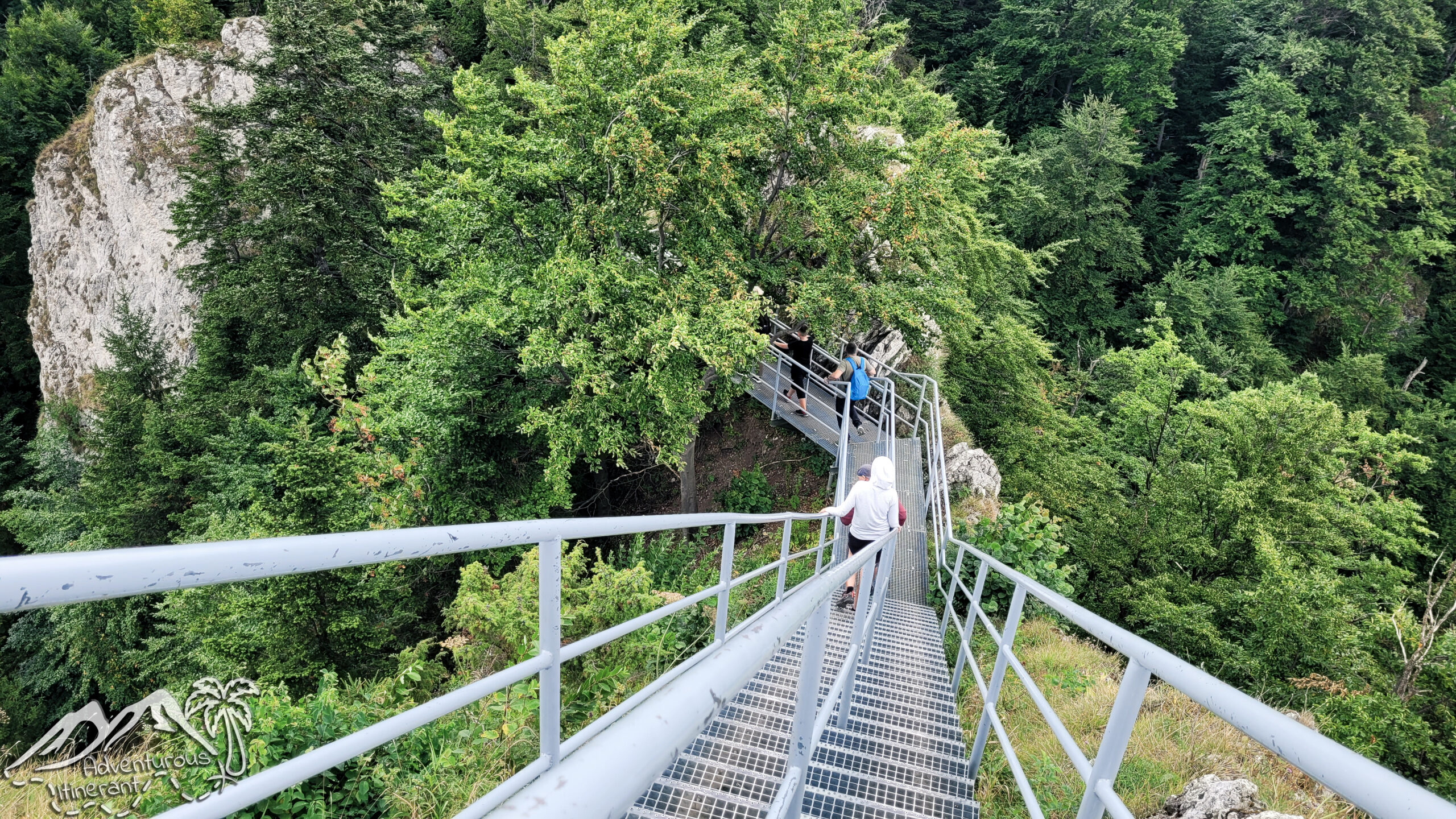 Metal stairs to the Trzy Korony peak platform